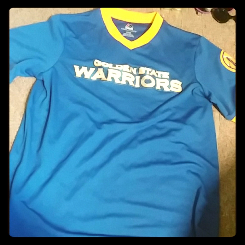 Sports shirt